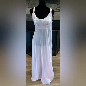 Vintage Pink Peignoir Nightgown and Robe Size 32 By Lucie Ann Beverly Hills